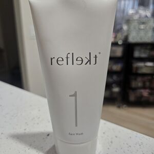 Reflekt Face Wash